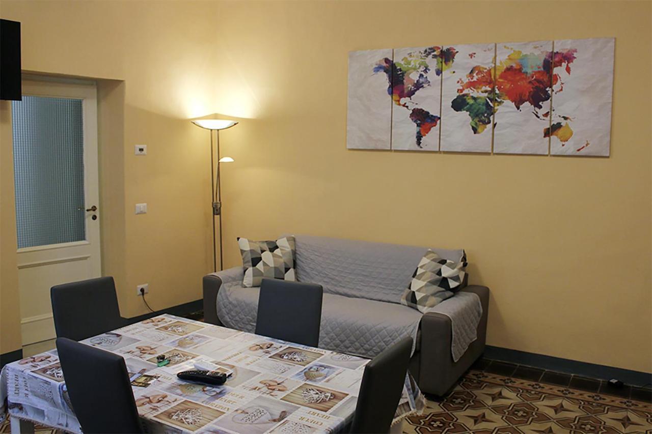 The Walls Apartment Лука Екстериор снимка