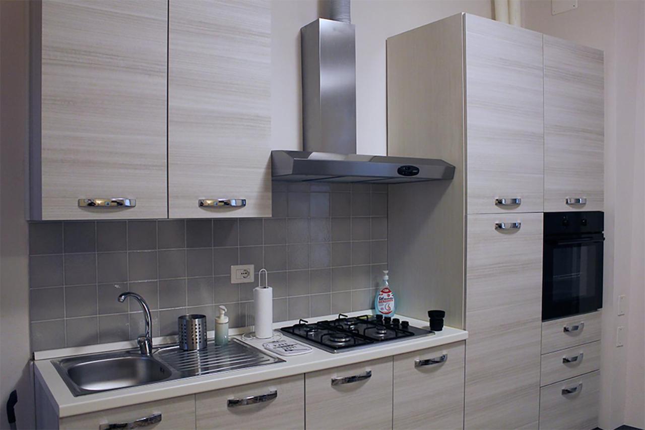 The Walls Apartment Лука Екстериор снимка